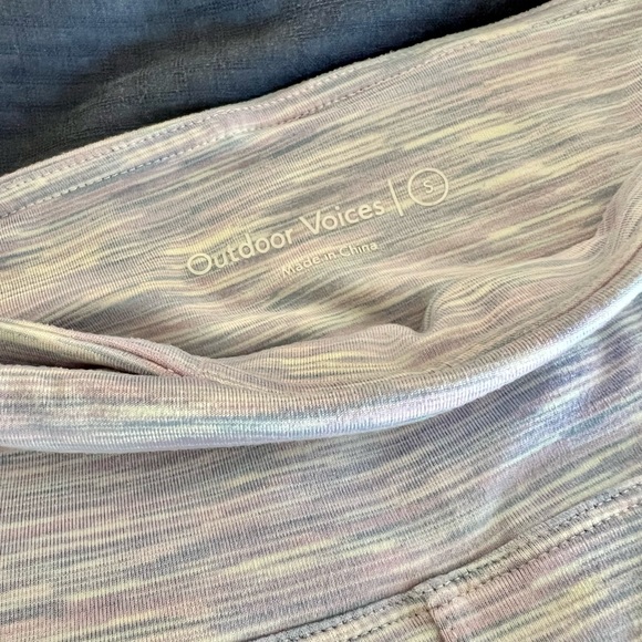 ❌SOLD❌ Outdoor Voices Strata 7/8 Legging in Super Bloom - Picture 2 of 6